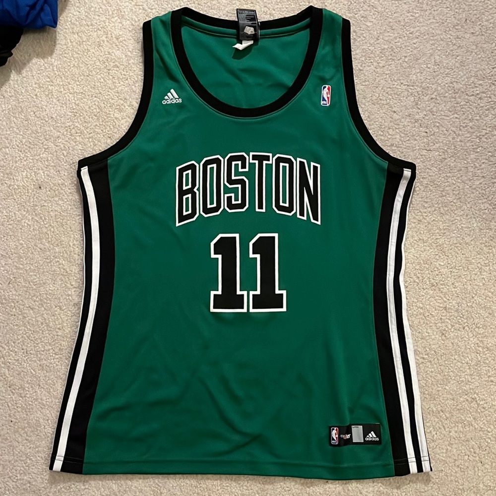 Women’s XL Boston Celtics Kyrie Irving NBA Jersey